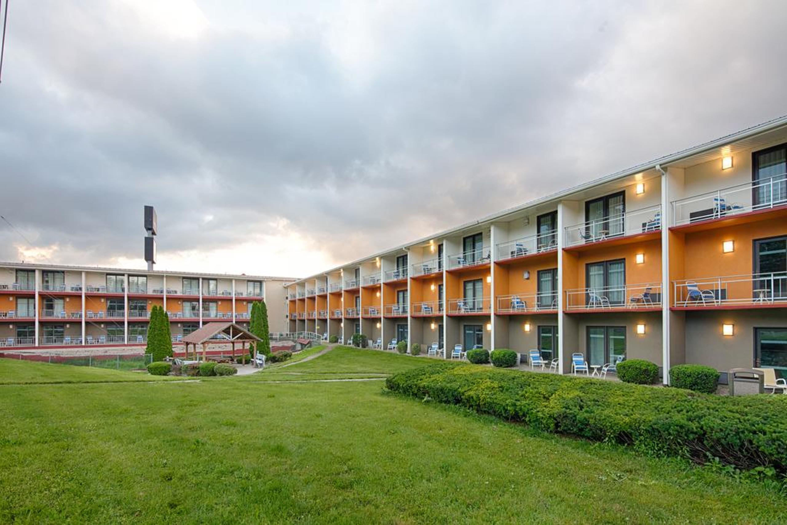 Hawthorn Extended Stay By Wyndham Чемберсберг Экстерьер фото