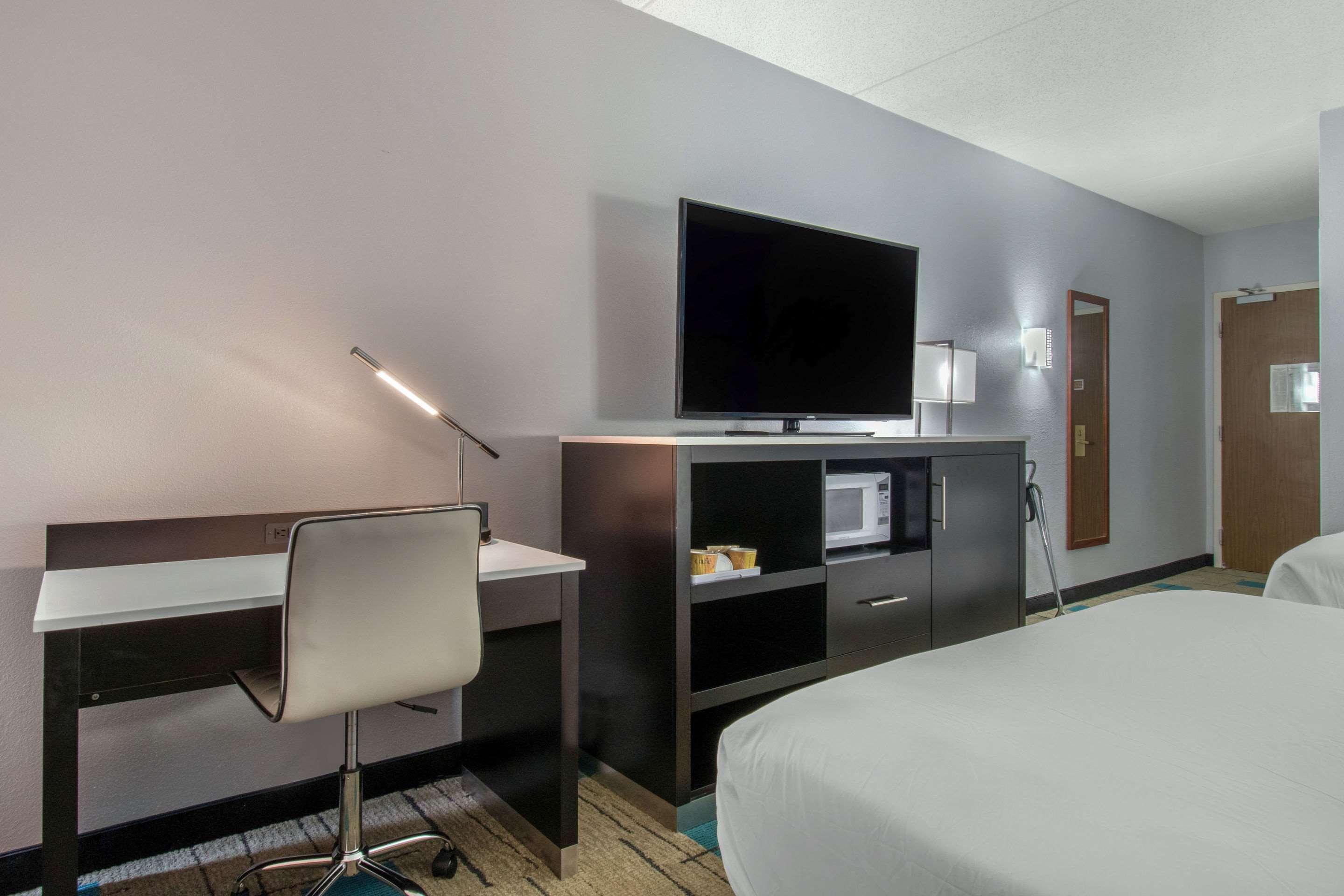 Hawthorn Extended Stay By Wyndham Чемберсберг Экстерьер фото