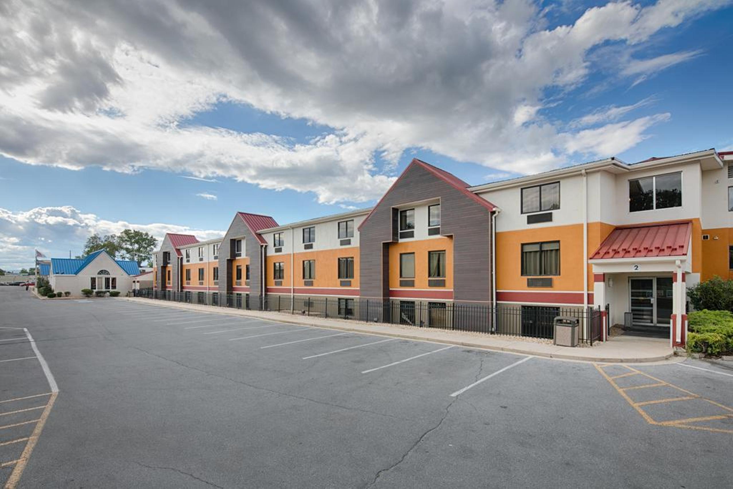 Hawthorn Extended Stay By Wyndham Чемберсберг Экстерьер фото